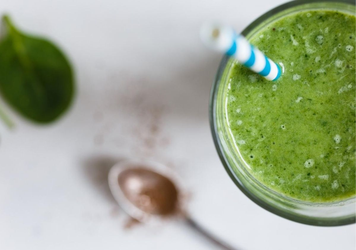 Recette estivale détox : jus vert du matin